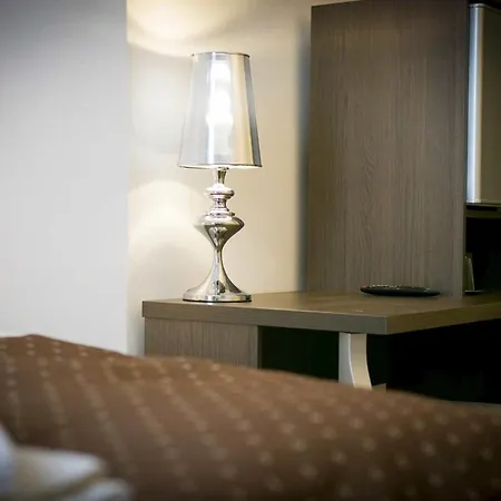 U Tri Hrusek & Apart Otel 4*