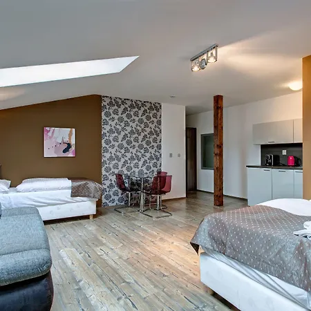 U Tri Hrusek & Apart Otel Ceske Budejovice