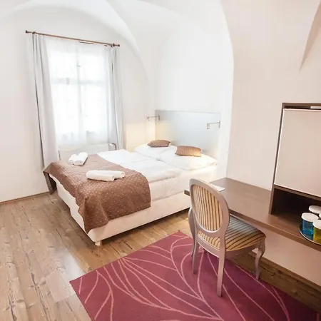 U Tri Hrusek & Aparthotel 4*