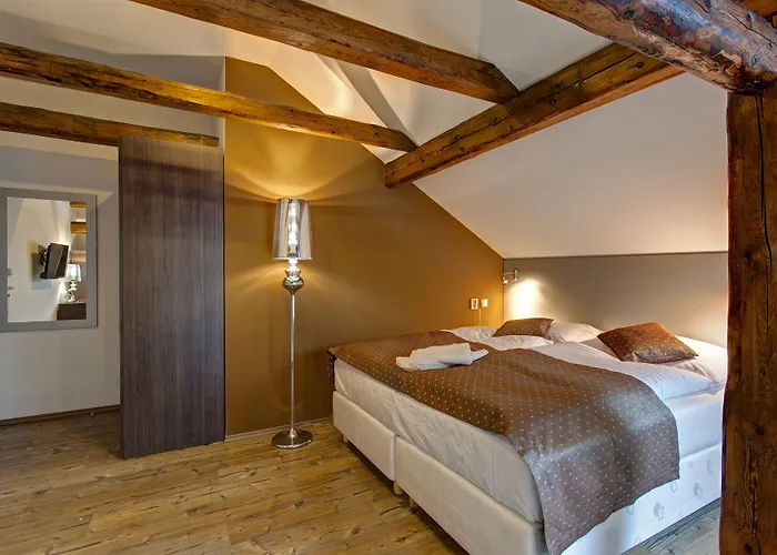 U Tri Hrusek & Ceske Budejovice