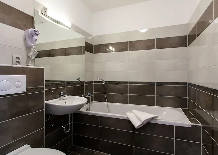 U Tri Hrusek & Ceske Budejovice
