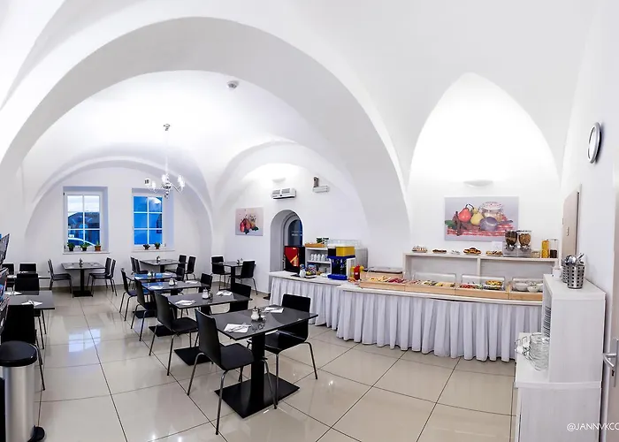 U Tri Hrusek & Aparthotel