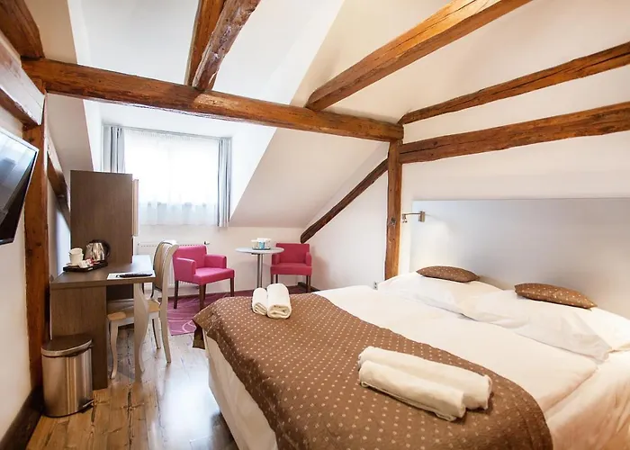 U Tri Hrusek & Aparthotel Ceske Budejovice